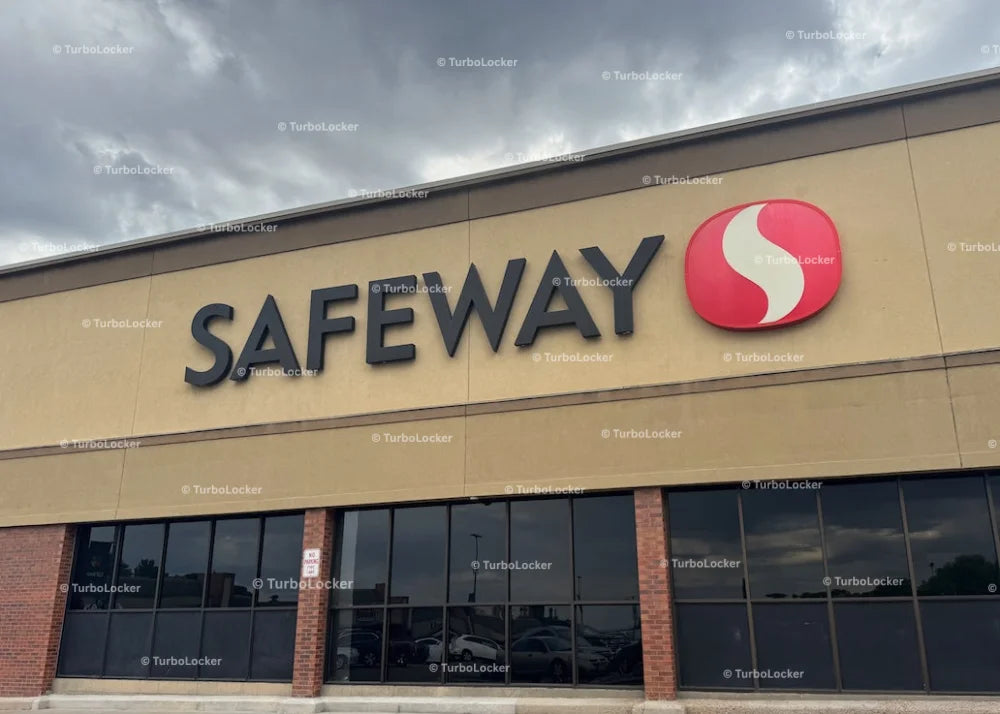 Safeway Grocery Store Exterior In Colorado
