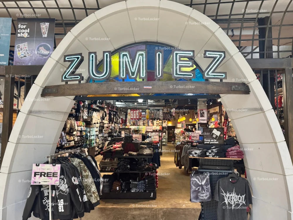 Zumiez Store Sign And Entrance
